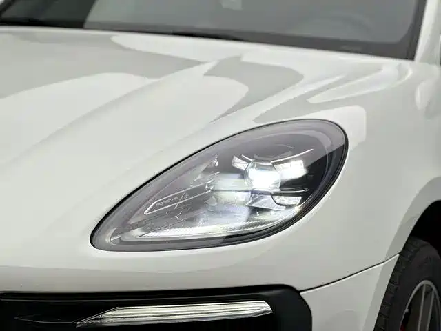 Porsche Macan 2023 — фото 12