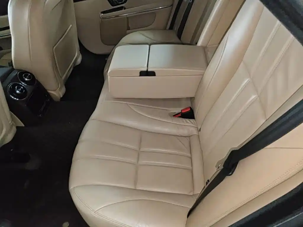Jaguar XJ 2015 — фото 17