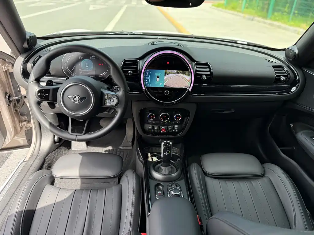 MINI Clubman 2024 — фото 10