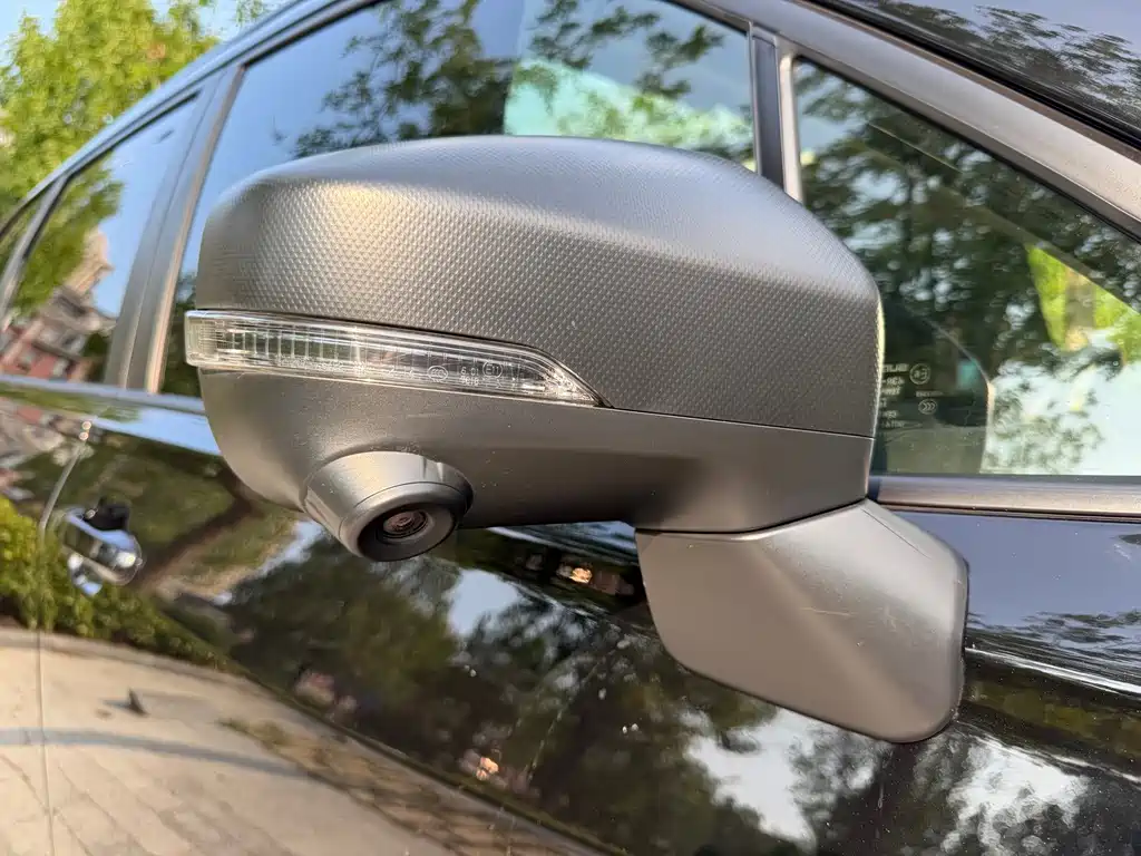 Subaru Forester 2022 — фото 18
