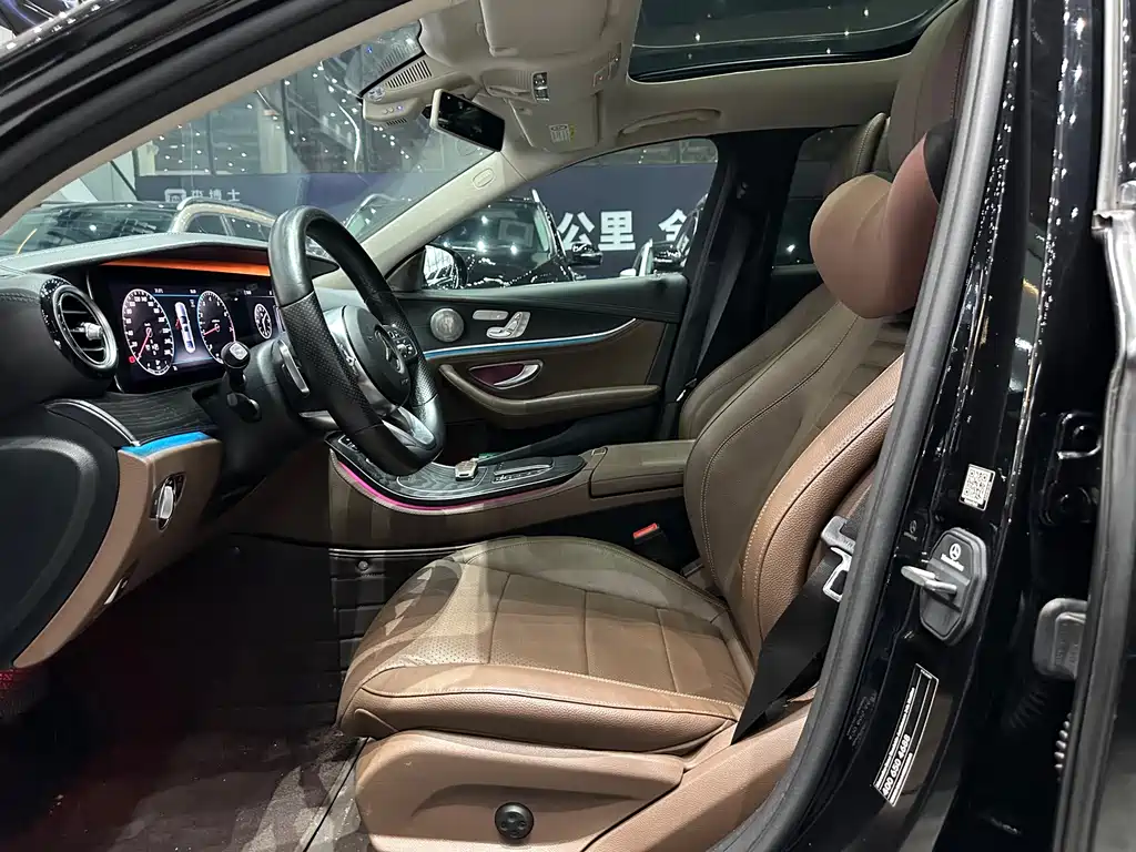 Mercedes-Benz E-Class 2019 — фото 13