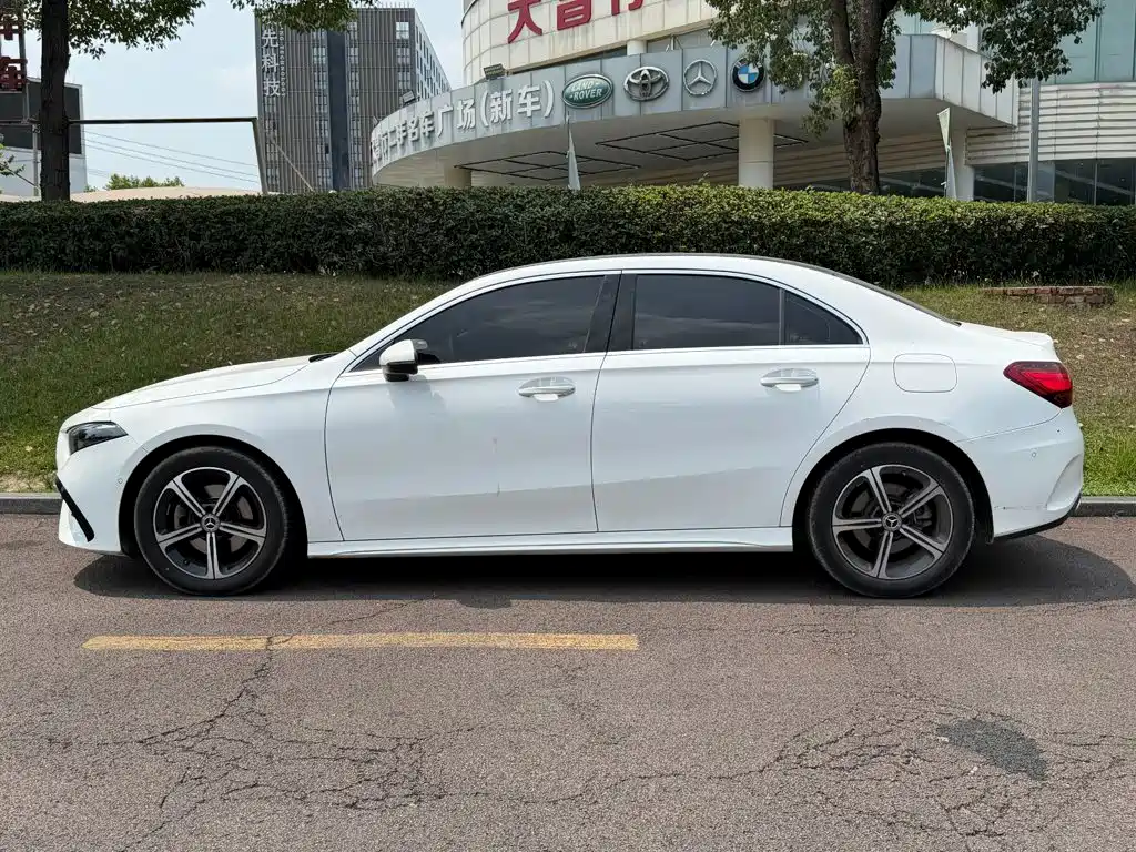 Mercedes-Benz A-Class 2023