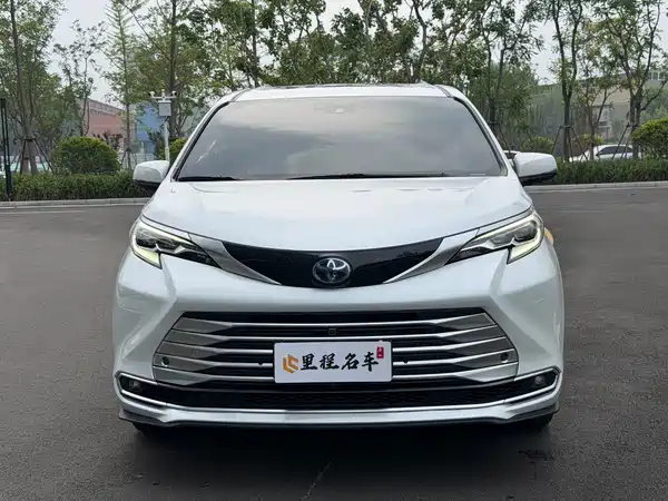 Toyota Sienna 2022