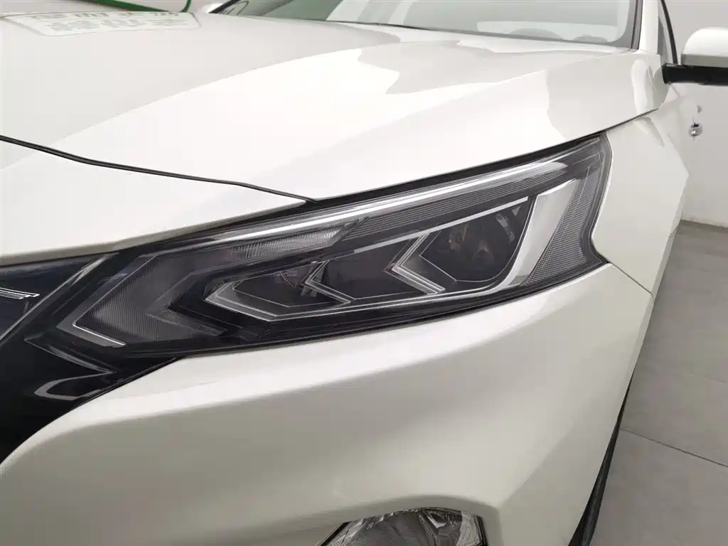 Nissan Teana 2022