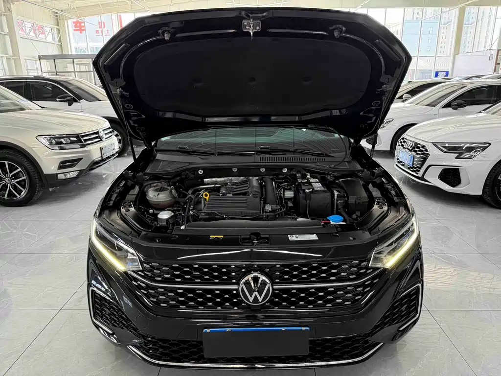 Volkswagen Passat 2023 — фото 20