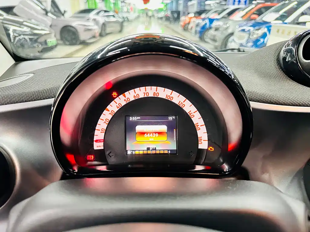 smart Fortwo 2018 — фото 33