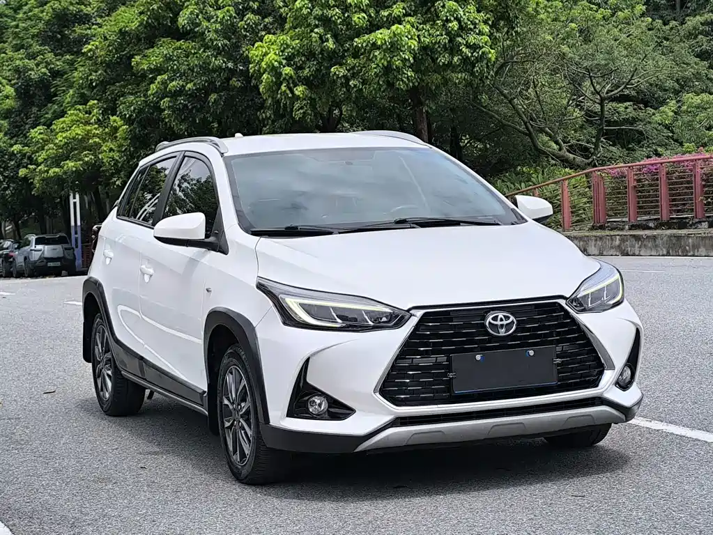 Toyota Yaris L 2023
