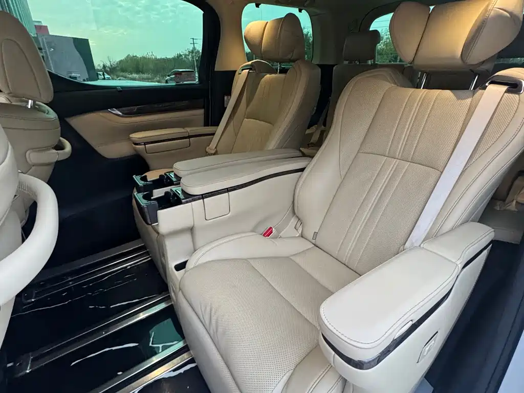 Toyota Alphard 2021 — фото 5
