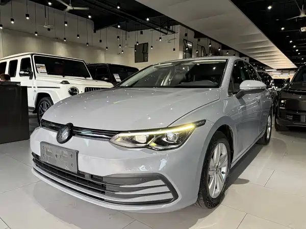 Volkswagen Golf 2021