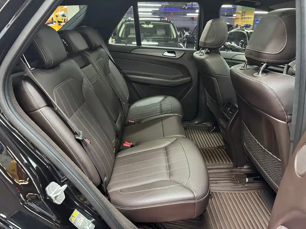 Mercedes-Benz GLE 2018 — фото 37