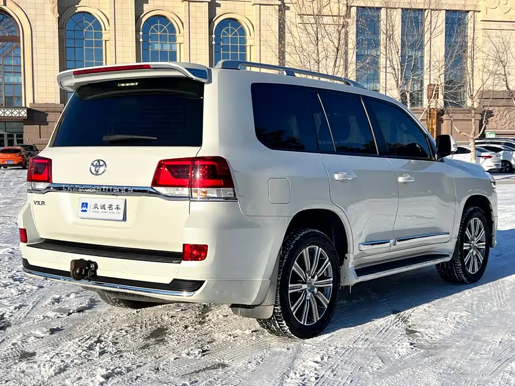 Toyota Land Cruiser 2019 — фото 6