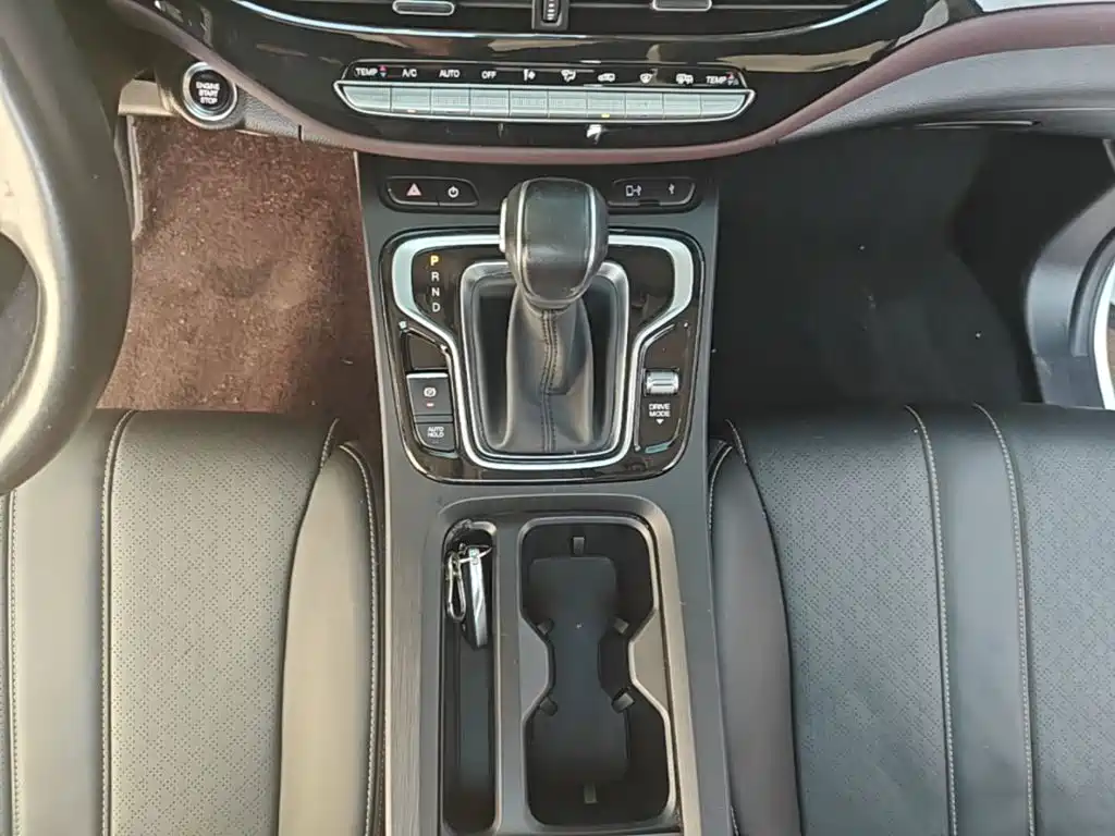 GAC Trumpchi M6 2022 — фото 14