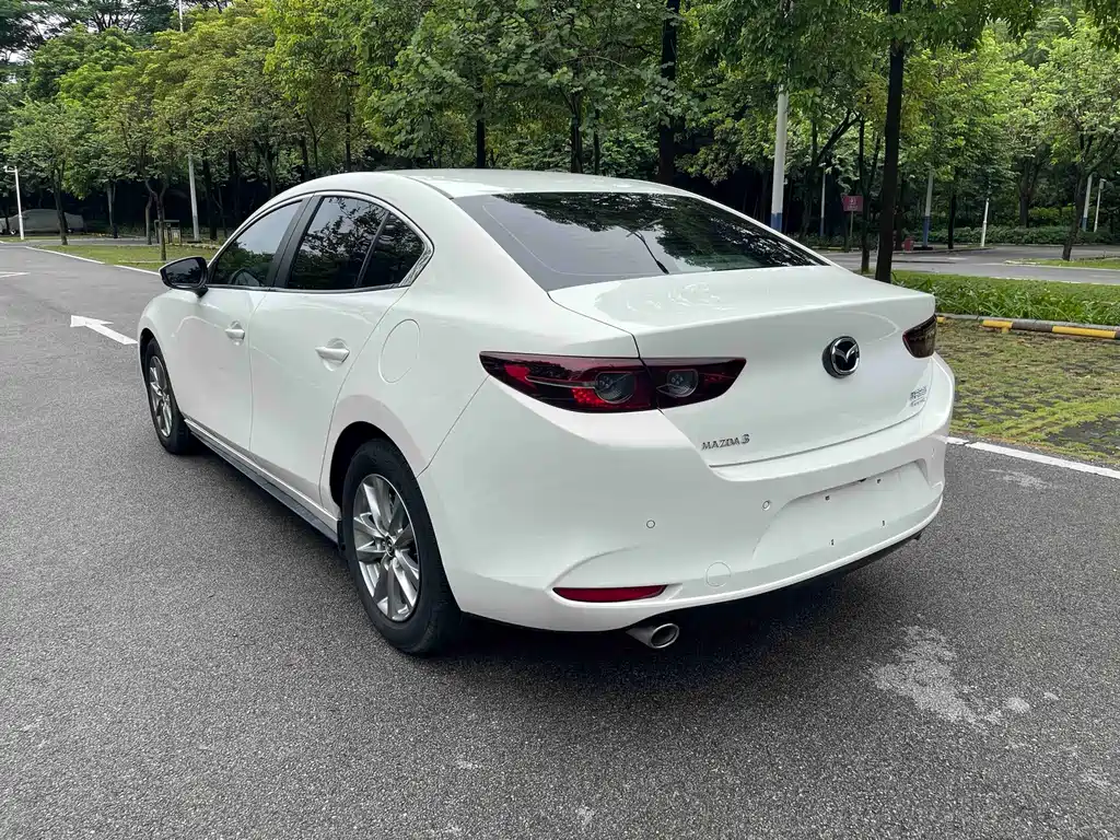 Mazda 3 Axela 2023