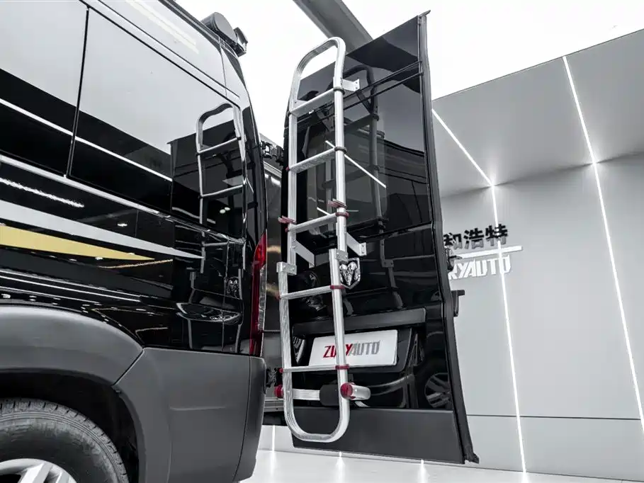 RAM ProMaster 2020 — фото 16