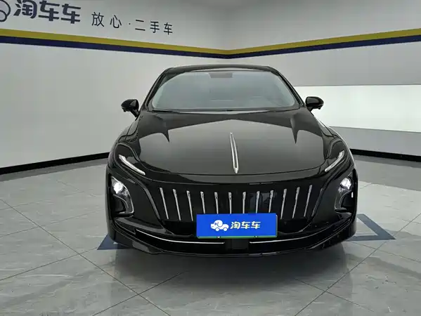 Hongqi E-QM5 2023