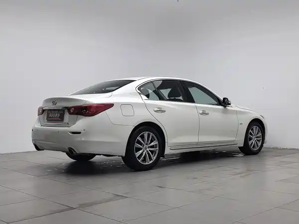 Infiniti Q50L 2017