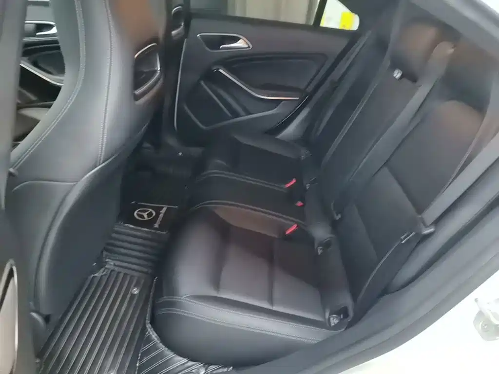 Mercedes-Benz CLA 2017 — фото 17
