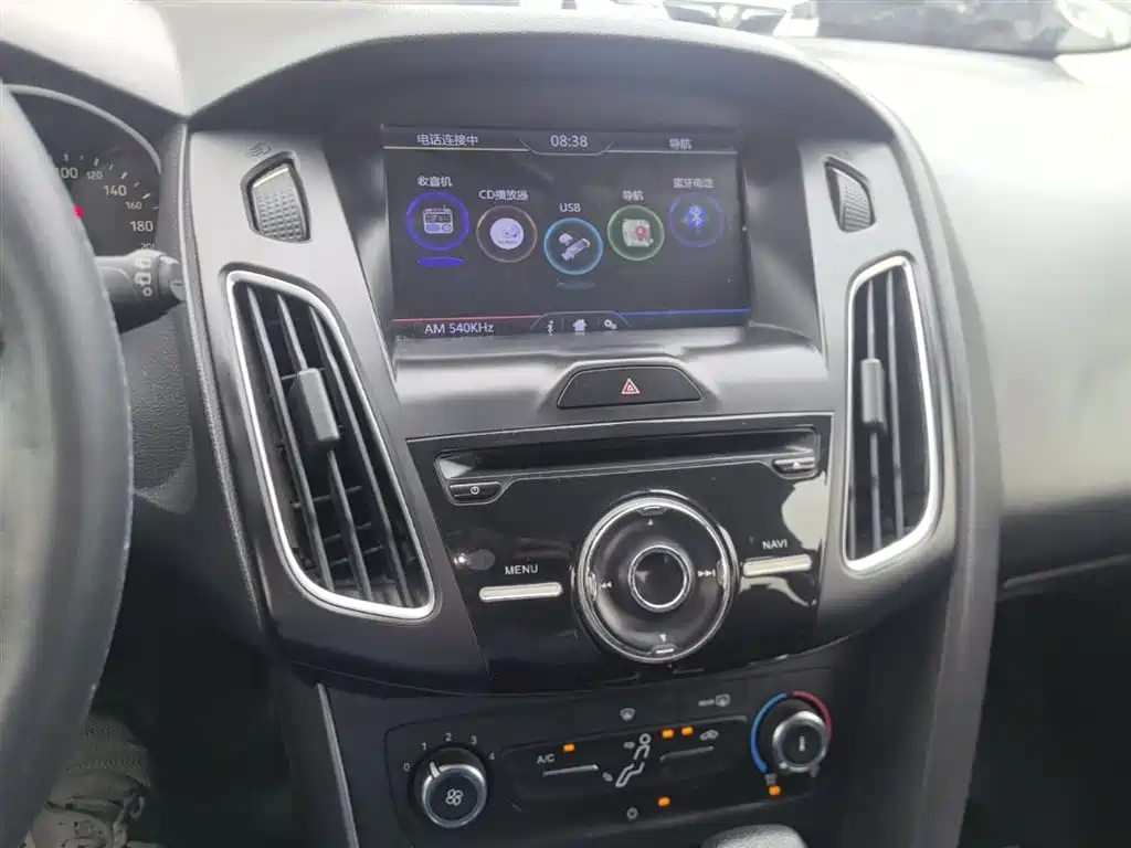 Ford Focus 2015 — фото 13