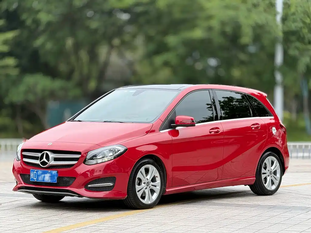 Mercedes-Benz B-Class 2017 — фото 1