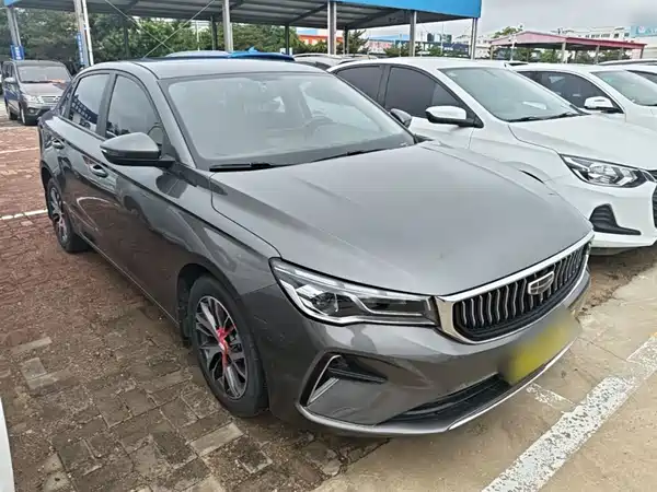 Geely Emgrand 2023