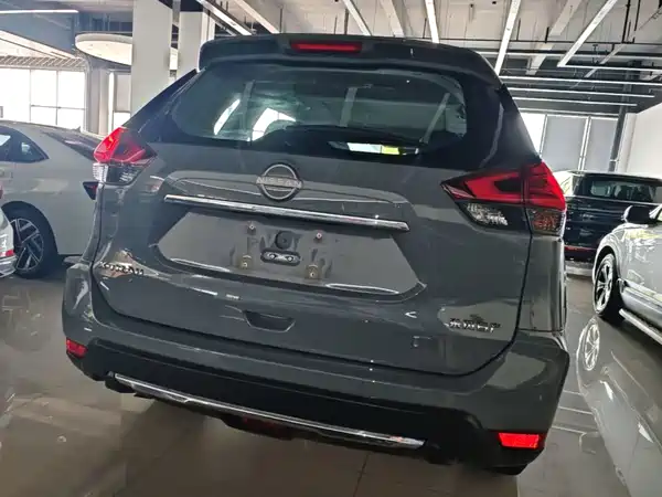 Nissan X-Trail 2025
