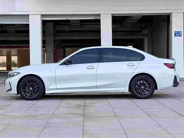 BMW 3 Series 2024