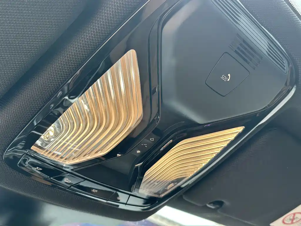 BMW 5 Series 2019 — фото 15