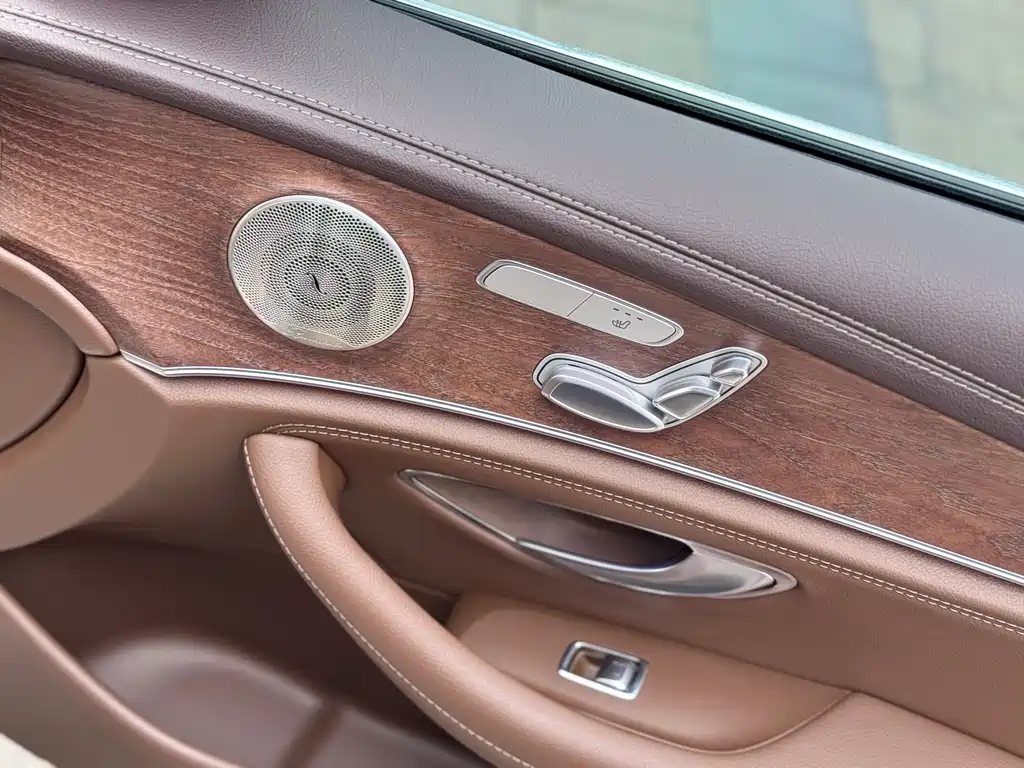 Mercedes-Benz E-Class 2022 — фото 24