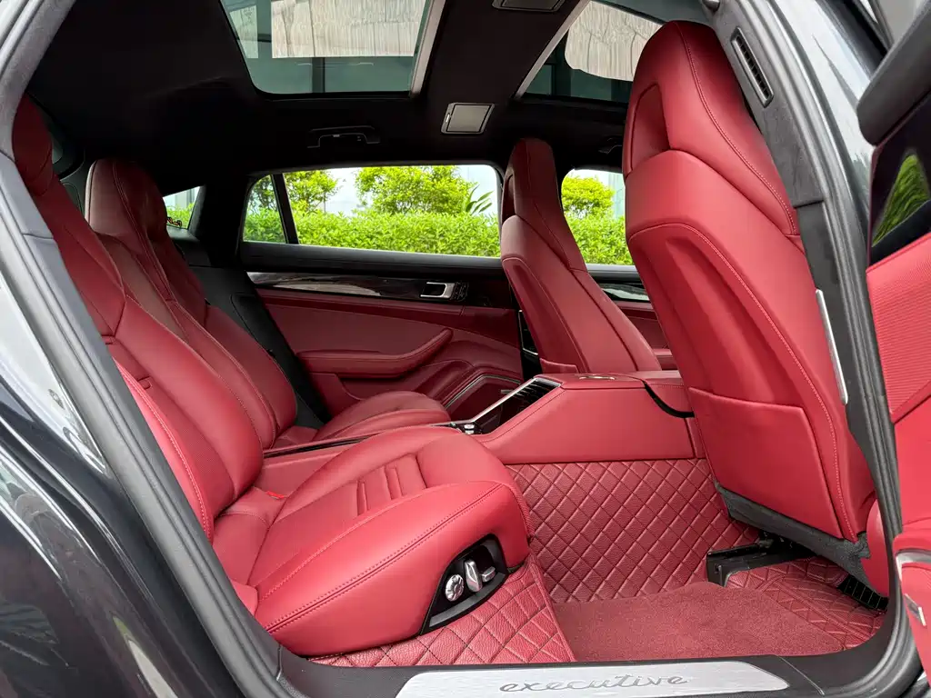 Porsche Panamera 2018 — фото 18