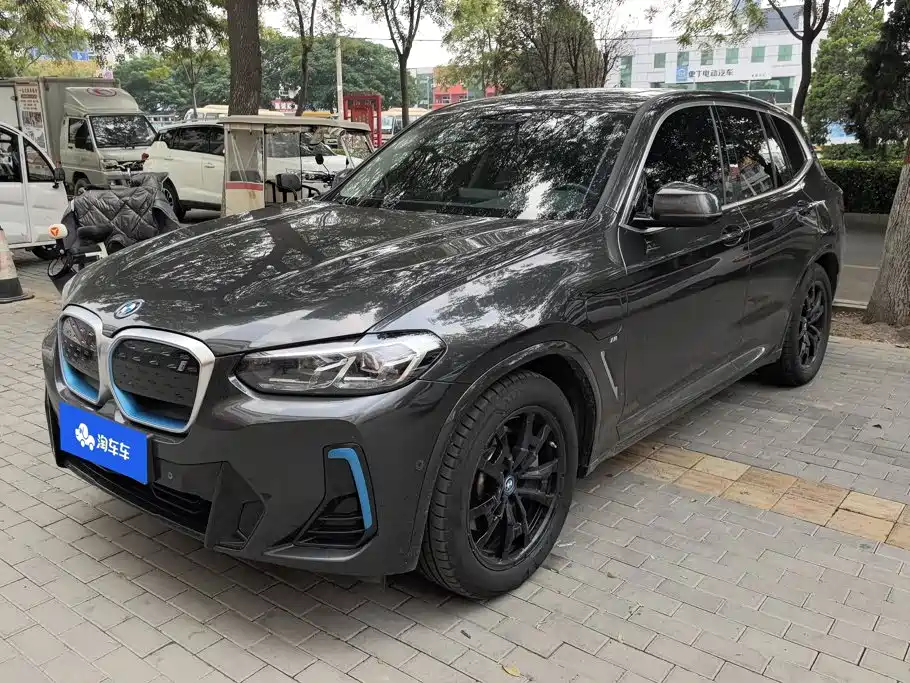 BMW iX3 2022 — фото 1