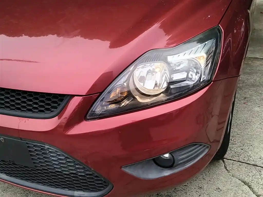 Ford Focus 2015 — фото 24
