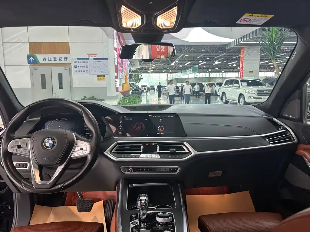 BMW X7 2021 — фото 15
