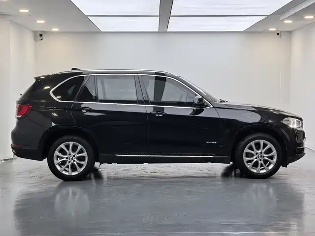 BMW X5 2018 — фото 8