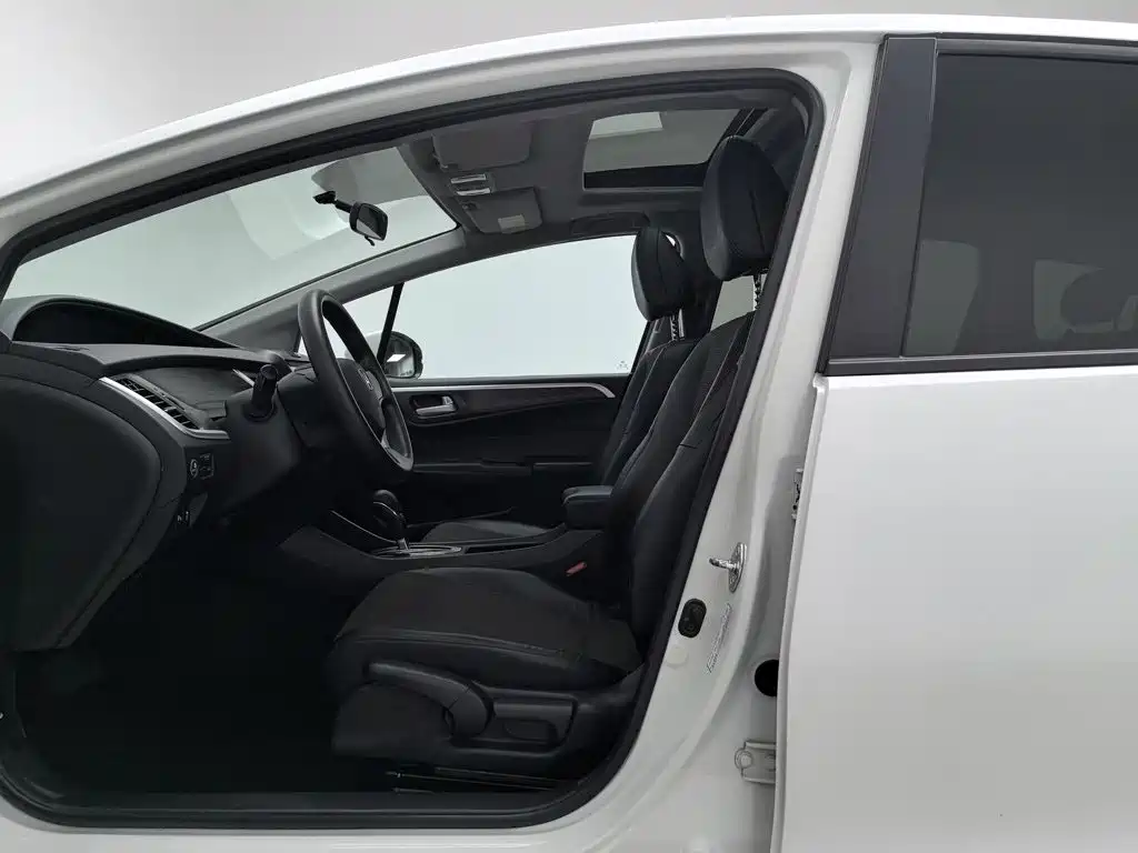 Honda Jade 2017 — фото 10
