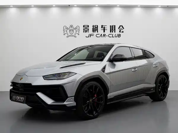 Lamborghini Urus 2024