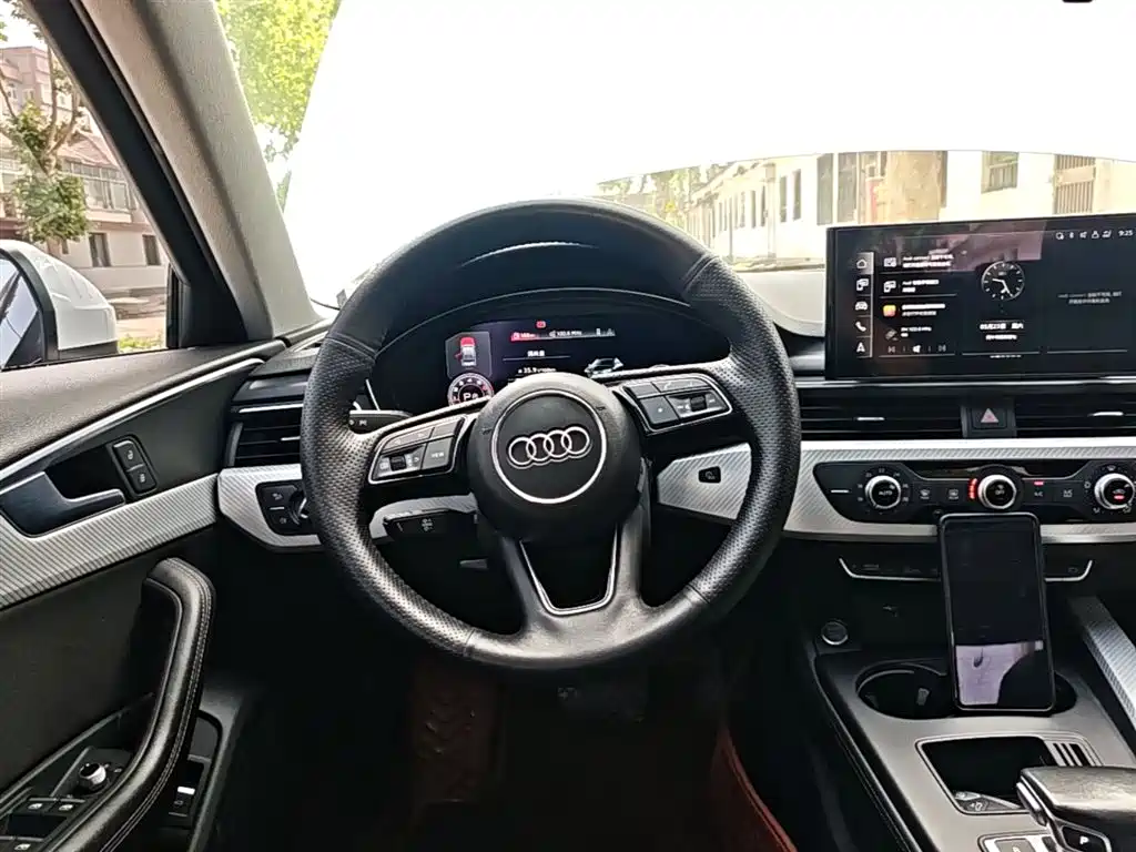 Audi A4L 2020 — фото 11