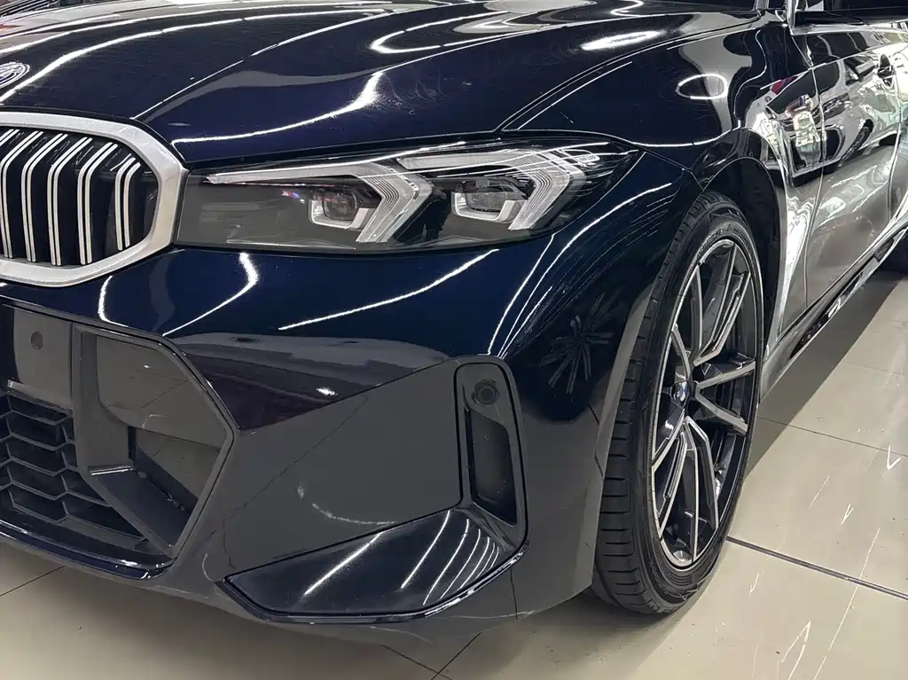 BMW 3 Series 2023 — фото 11
