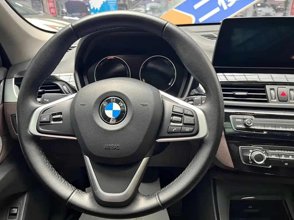 BMW X1 2022 — фото 8