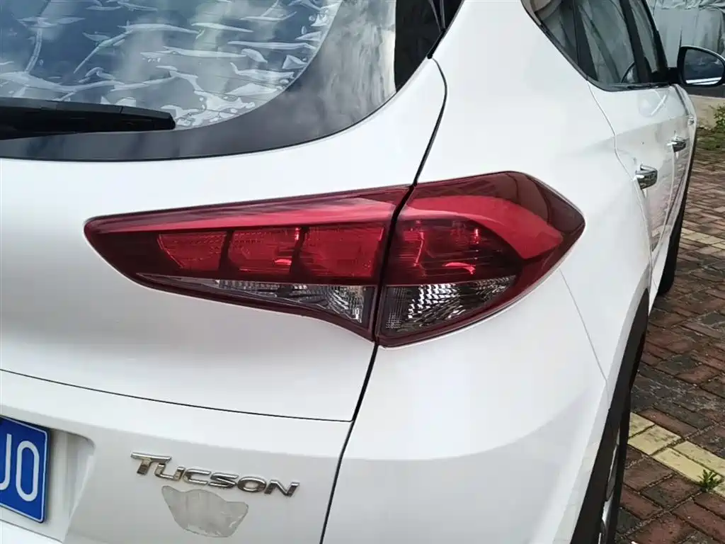 Hyundai Tucson 2017 — фото 8