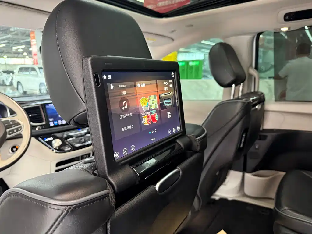 Chrysler Grand Voyager 2019 — фото 18