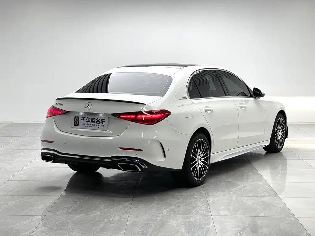 Mercedes-Benz C-Class 2024