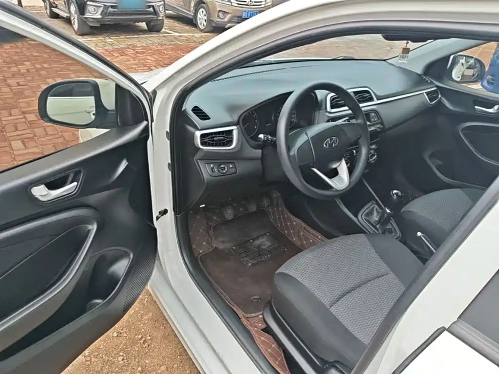 Hyundai Verna 2020 — фото 16