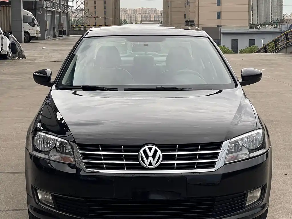 Volkswagen Lavida 2015