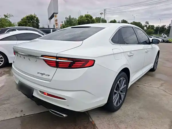 Geely Xingrui 2022