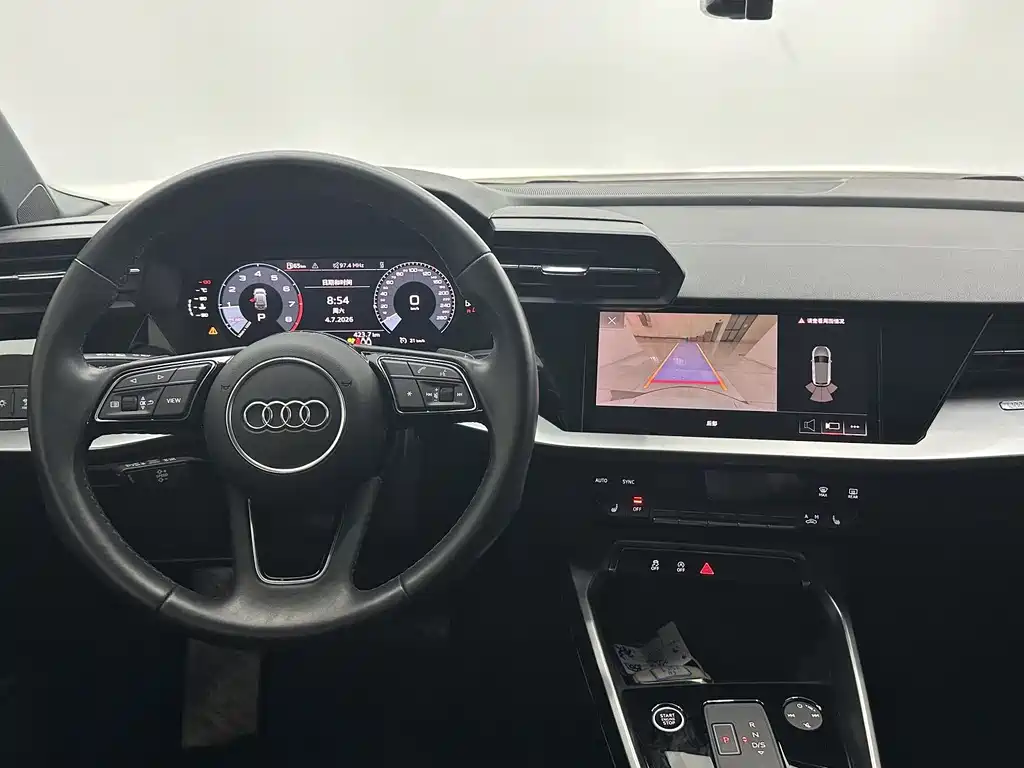 Audi A3 2023 — фото 11