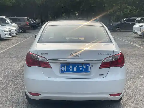 Hyundai Yuedong 2013