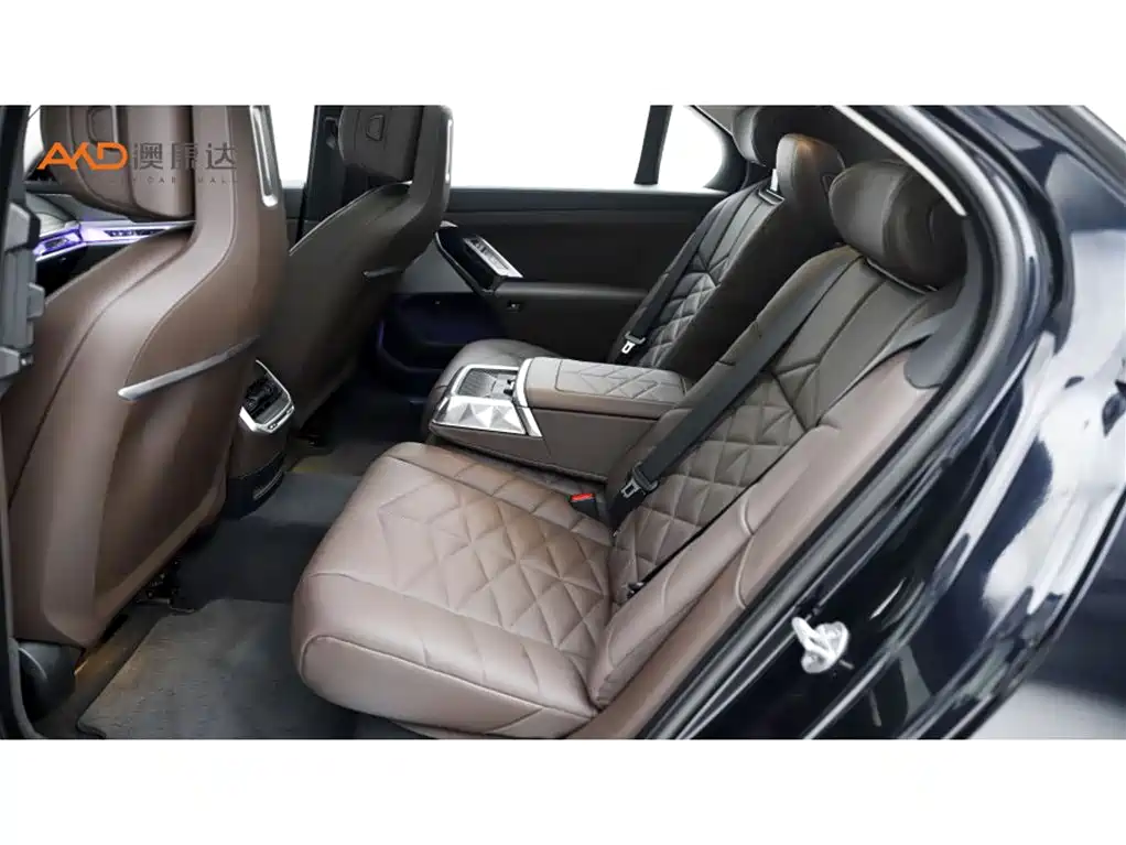 BMW 7 Series 2024