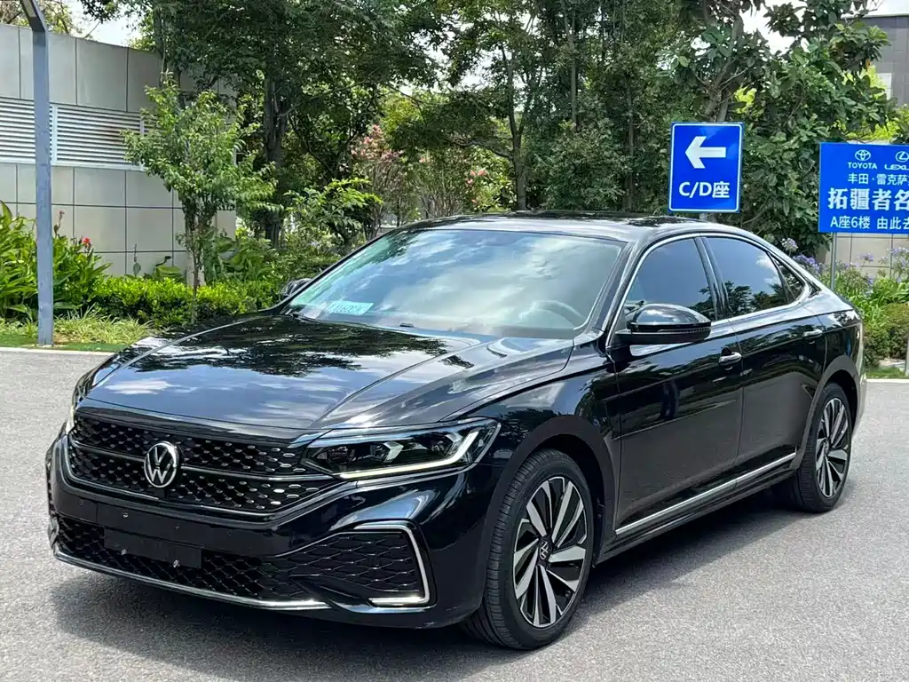 Volkswagen Passat 2022
