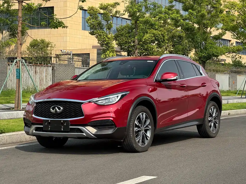 Infiniti QX30 2019 — фото 1
