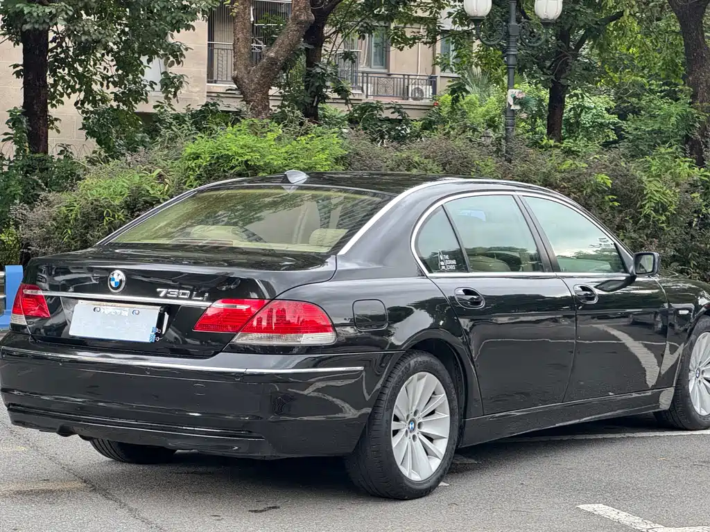 BMW 7 Series 2008 — фото 10